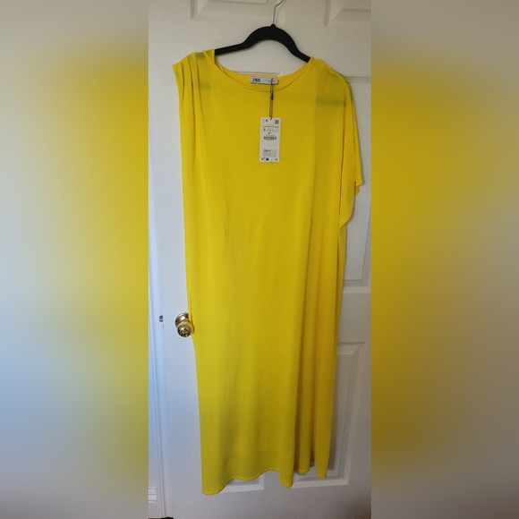ZARA 2023 BEAUTIFUL"LIMITED EDITION" LONG YELLOWKNIT CAPE DRESS - Picture 2 of 11